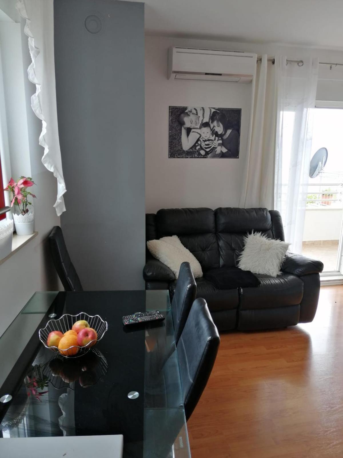 Apartments Kk Celina Bilik gambar