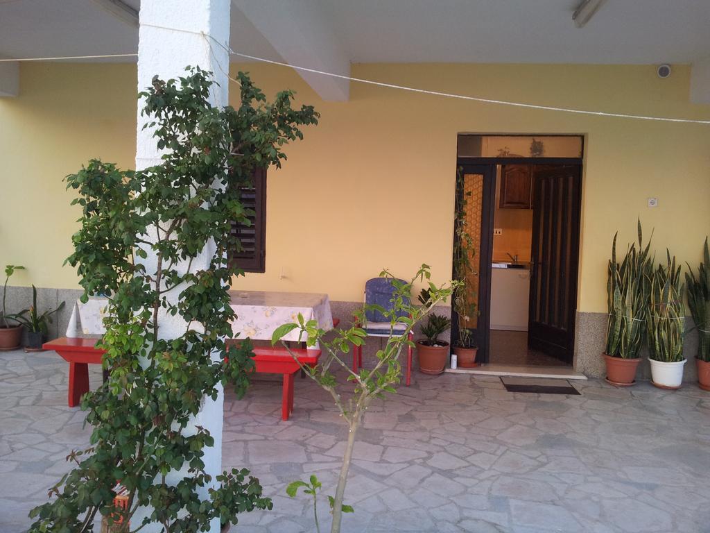 Apartments Kk Celina Luaran gambar