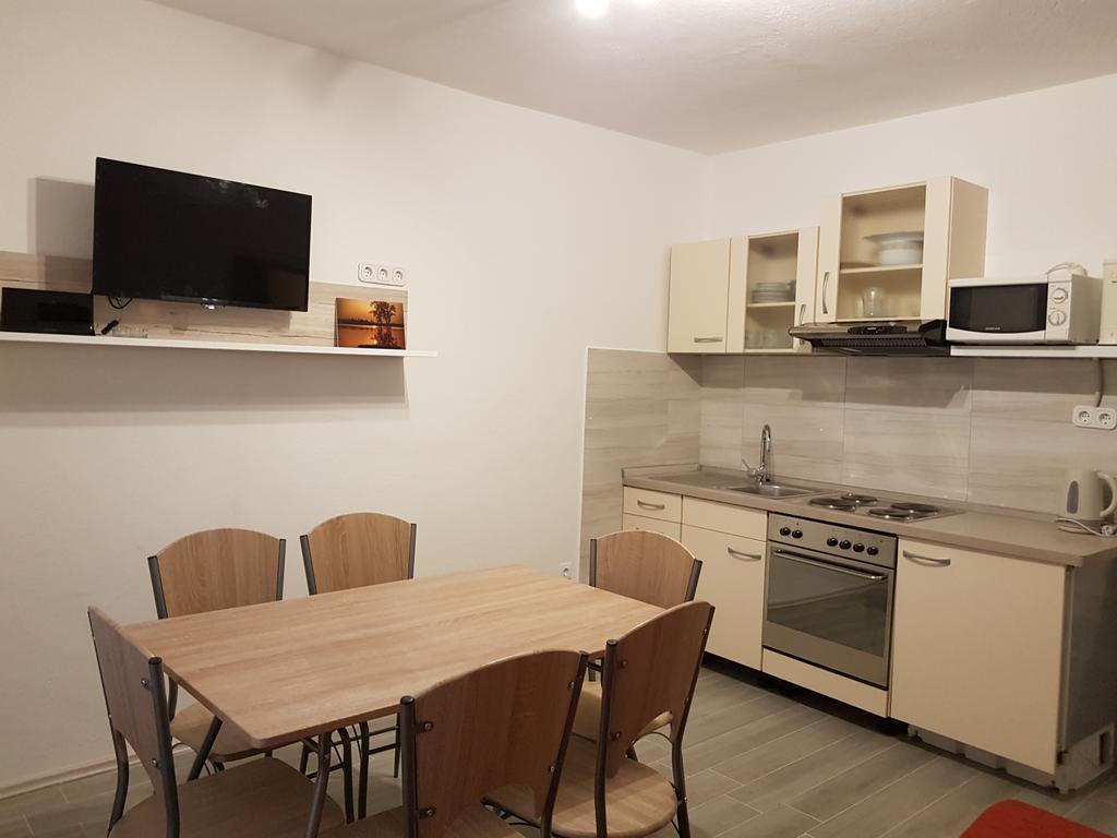 Apartments Kk Celina Luaran gambar