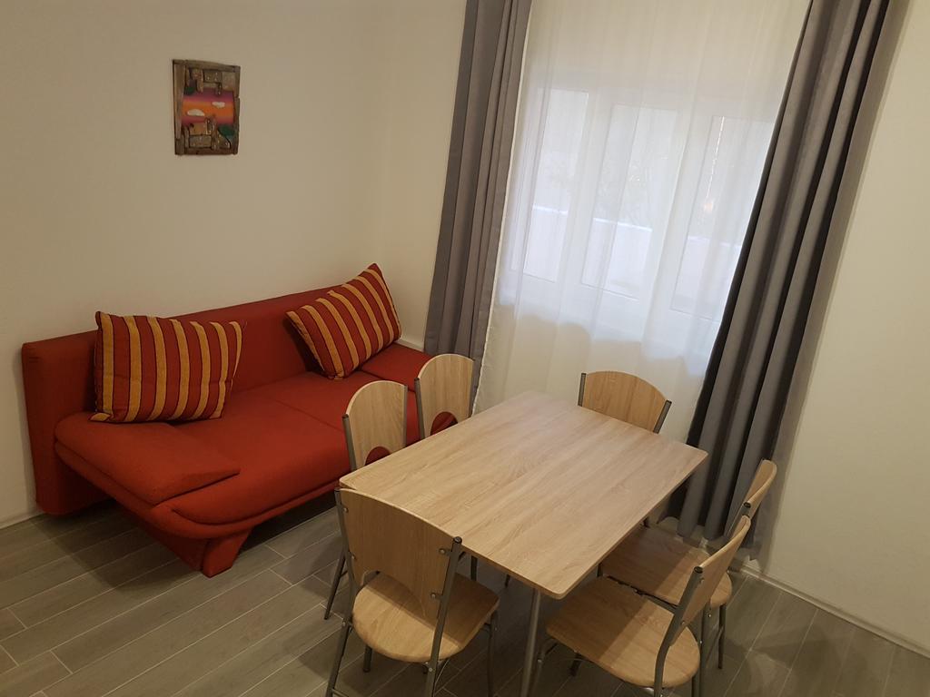 Apartments Kk Celina Luaran gambar