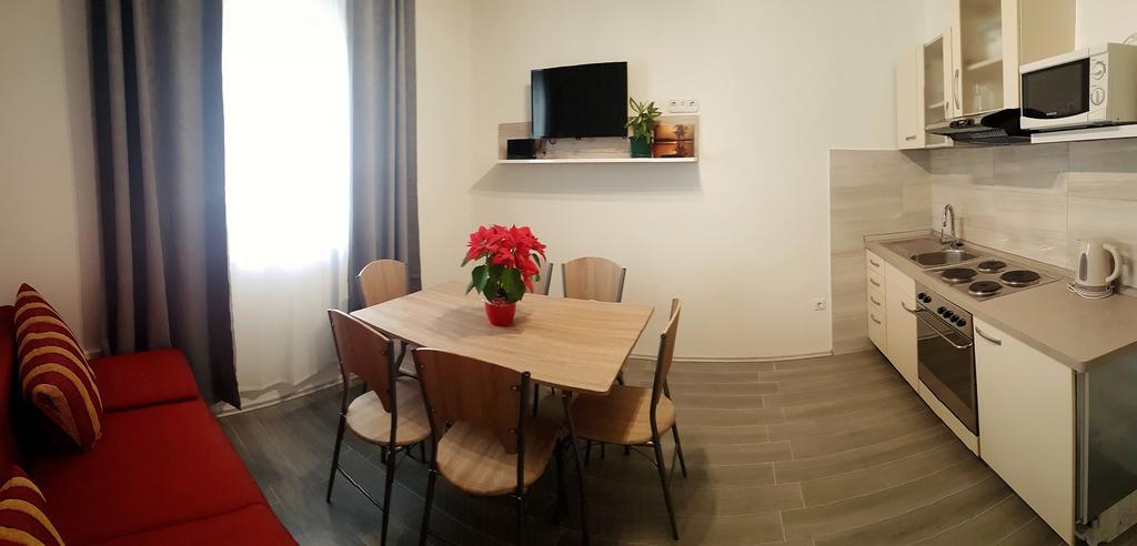 Apartments Kk Celina Luaran gambar
