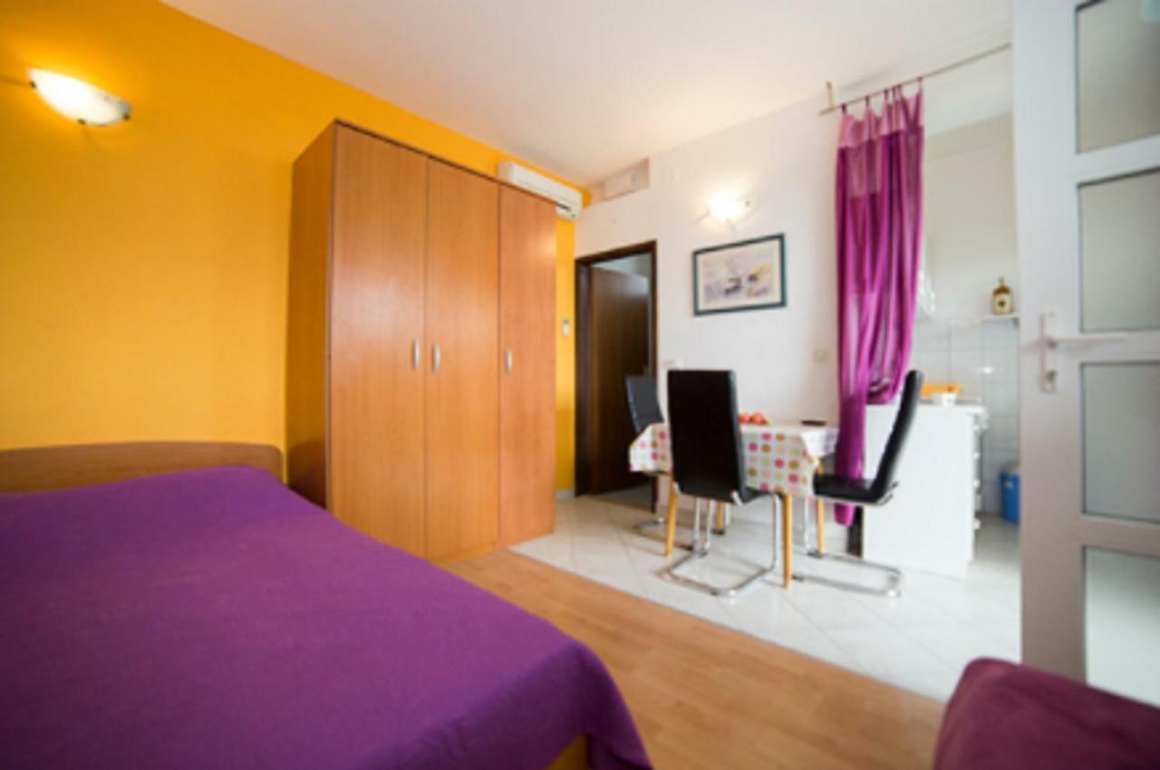 Apartments Kk Celina Luaran gambar