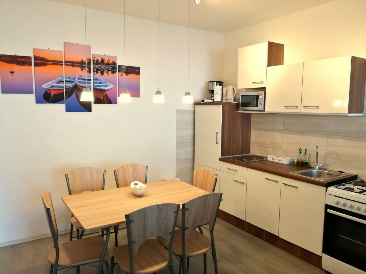 Apartments Kk Celina Luaran gambar